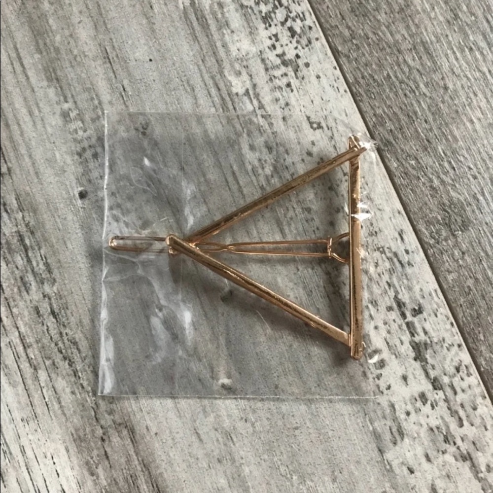 Gold triangle hair clip
